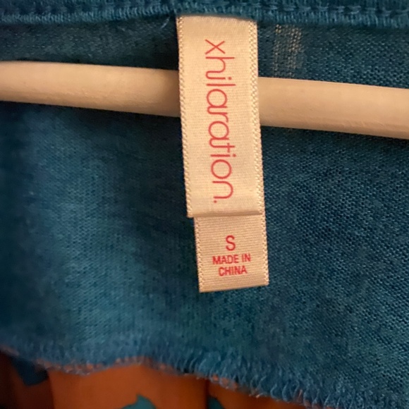 Xhilaration Blue S/S T-shirt with Organza Orange Blue Graphic Back Size Small - Picture 11 of 11